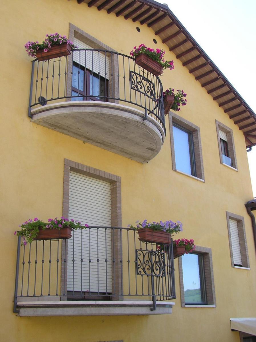 Albergo Le 2 Rose San Severino Marche Bagian luar foto