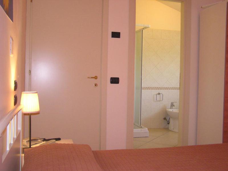 Albergo Le 2 Rose San Severino Marche Ruang foto