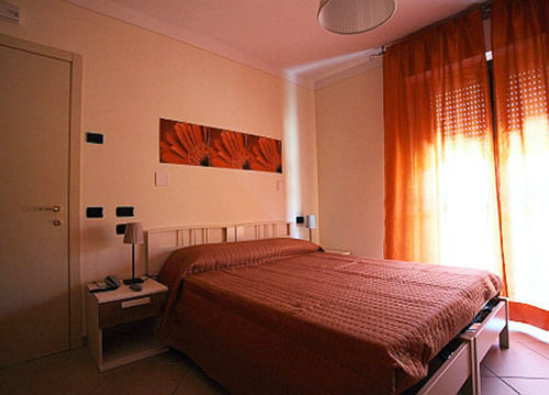 Albergo Le 2 Rose San Severino Marche Bagian luar foto