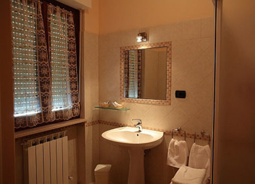 Albergo Le 2 Rose San Severino Marche Bagian luar foto